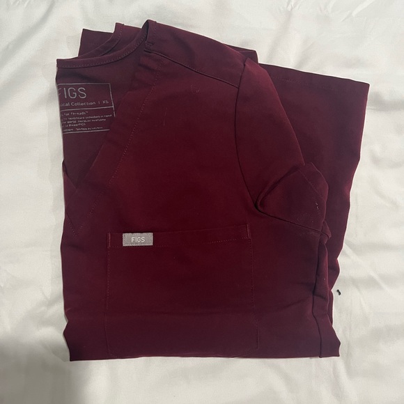 Figs Scrub Top - Picture 2 of 3